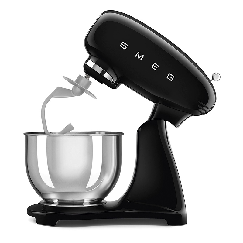 SMEG Kjøkkenmaskin Helsvart SMF03BLEU