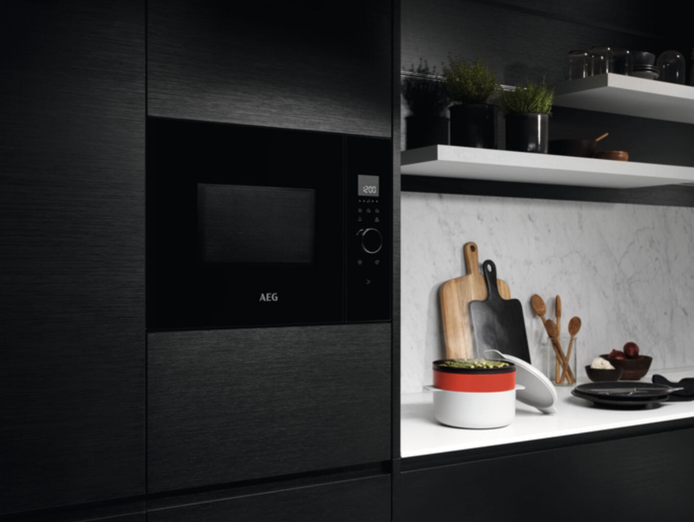 AEG Mikrobølgeovn Integrert MBE2658SEB AEG Mikrobølgeovn Integrert MBE2658SEB